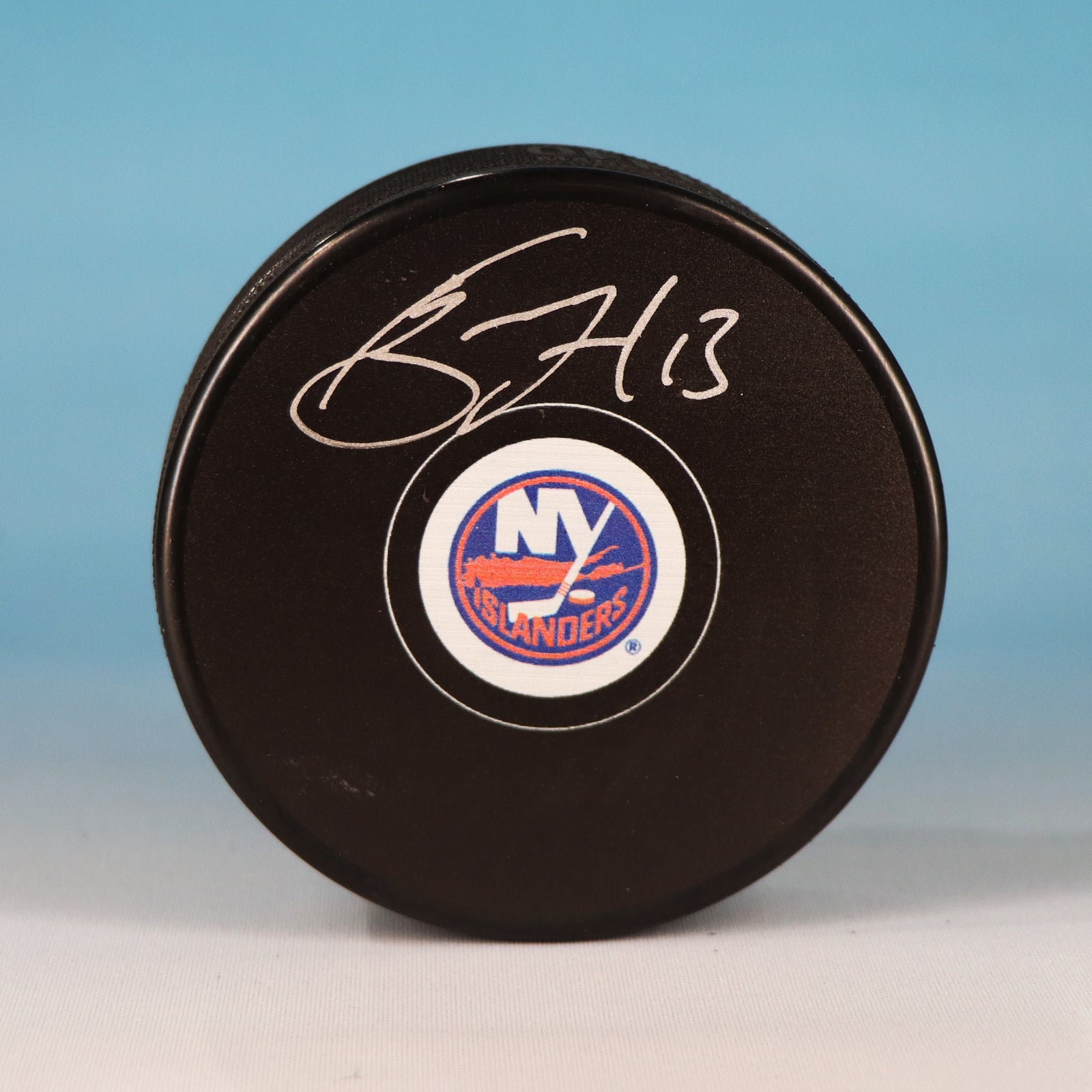 Matthew Barzal New York Islanders Autographed Hockey Puck (Fanatics Authentic)