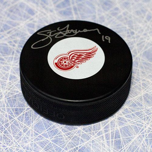 Steve Yzerman Detroit Red Wings Autographed Hockey Puck | Eastridge Sports Cards