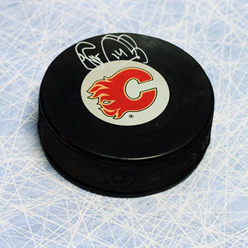 Theo Fleury Calgary Flames Autographed Hockey Puck | Eastridge Sports Cards